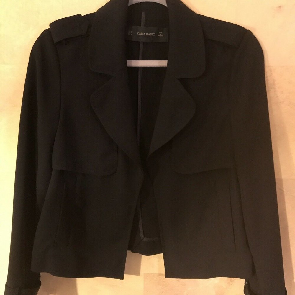 Zara Basic SZ MED Cropped Jacket Black Epalets Notched Collar Pockets Open Front